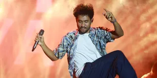 Suara Hampir Hilang, Teddy Aditya Tetap Hibur Puluhan Ribu Penonton KLBB BRI Festival 2025