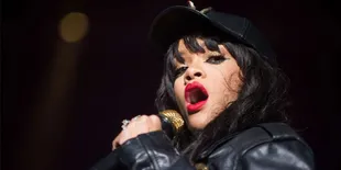 Suara Hilang, Rihanna Kembali Batalkan Show