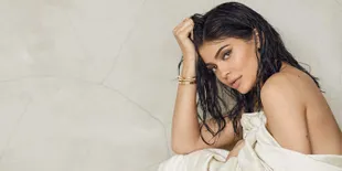 Sudah Hamil 4 Bulan, Apa Jenis Kelamin Bayi Kylie Jenner &#38; Travis Scott?