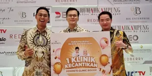 Sudah Seperti Keluarga, Dokter Oky Pratama Beri Satu Unit Kliniknya Untuk Ria Ricis dan Teuku Ryan Sebagai Hadiah Pernikahan
