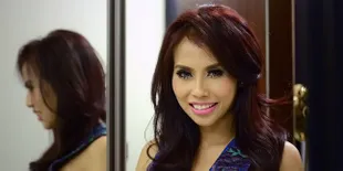 Suka Koleksi Sepatu, Rina Mubal Arum Rogoh Kocek Hingga 1 M!