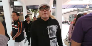 Sule Masih Terkenang Mendiang Lina, Karaoke Nyanyikan Lagu Sunda