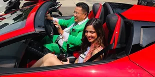 Sultan Abis! Hotman Paris & Nia Ramadhani Beli Bakmi Pakai Lamborghini 8 Miliar