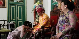 Sultan HB X: Hanya Mawar Putih Saja, Tidak Bilang I Love You?