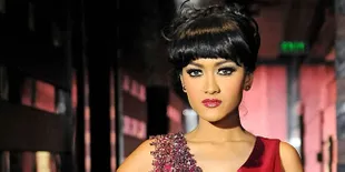 Sumpah Pemuda, Julia Perez Ajak Tiru Orang Jepang