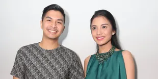 Super Hot, Glenn dan Chelsea Olivia Pamer Foto 'Topless'