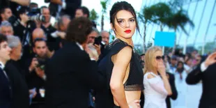 Super Klasik &#38; Mewah! Ini Dia Mobil Baru Kendall Jenner
