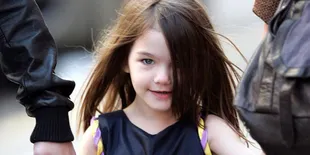 Suri Cruise Mulai Belajar Bahasa Mandarin