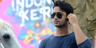 Sweet! Shaheer Berjuang Untuk Membuat Nyaman Hati Cewek India Ini