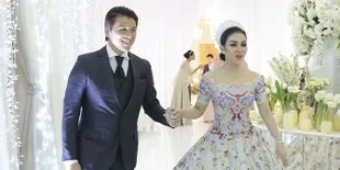 Syahrini & Reino Barack: Cium Pipi Saat Bukber, Jadi Gendut dan Digendong Manja