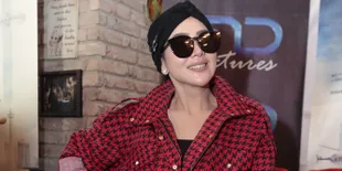 Syahrini Pilih Make Up Simple Saat Lebaran Nanti
