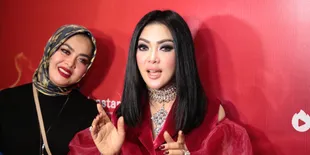 Syahrini - Reino Barack Dikabarkan Nikah di Jepang, Aisyahrani Unggah Foto Ini