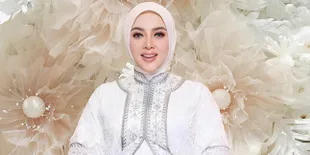 Syahrini Unggah Potret Barang-Barang Bayi Branded, Merasa Hidupnya Sudah Berubah dan Tak Sabar