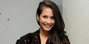 Syuting '5 CM', Pevita Pearce Belajar Survive