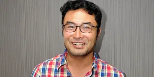 Syuting di Paris, Surya Saputra Bawa Sambal dan Kerupuk