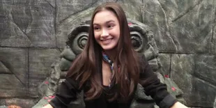 Syuting Film 'DREADOUT', Kaki Caitlin Halderman Cedera Kena Celurit Dari Pocong