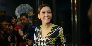 Tahun Baru, Maia Estianty Seru Bareng Irwan Mussry dan Al - El - Dul di Bali