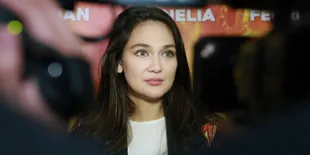 Tak Ada Target Nikah, Ini Yang Bikin Luna Nyaman Dengan Reino