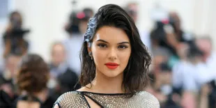 Tak Bayar Uang Tip Kepada Bartender, Kendall Jenner Dihujat