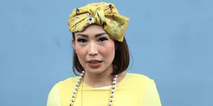 Tak Bisa Lihat Konser Syahrini, Luna Maya Sampaikan Maaf Lewat Ayu Dewi