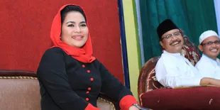 Tak Cuma Cakap Berpolitik, Puti Guntur Soekarno Juga Jago Menggambar