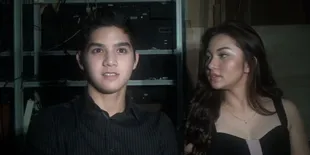 Tak Diajak ke Panggung, Ariel Tatum Tetap Beri Kado Untuk Al