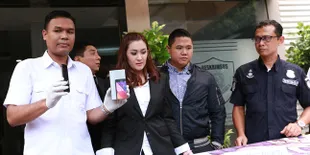 Tak Hanya Kirim Gambar Porno, Pelaku Berkata Tak Senonoh ke Anak Nafa Urbach