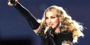 Tak Kunjungi Australia, Madonna Minta Maaf