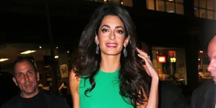 Tak Lagi Anggun, Amal Clooney Kini Makin Hot dan Aduhai