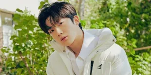 Tak Peduli Popularitas, Kim Yohan Ketahuan Naik Transportasi Umum Sendirian!