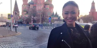 Tak Sempat Ganti Baju, Puteri Indonesia Tetap Menawan di Rusia