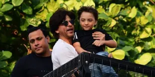 Tak Tahan Dengar Shahrukh Khan Bernyanyi, AbRam Khan: Papa, Berhenti Sekarang!