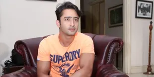 Tak Takut Aksi Terorisme, Shaheer Sekeluarga Kompak Senyum Manis