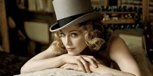 Tampak 'Bengkak', Ada Apa Dengan Wajah Madonna?