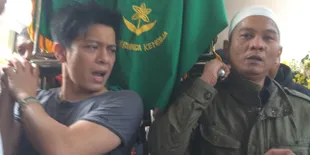 Tampak Letih, Ariel NOAH Akhirnya Bicara Tentang Almarhum Ayah