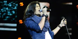 Tampil Apik, Virzha Idol Nyanyi Sambil Pandangi Raisa!