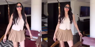 Tampil Kekinian dengan Rok Mini, 7 Potret Donna Harun yang Makin Stunning dan Slay di Usia 57 Tahun