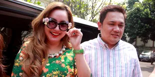 Tanggapi Isu Kehamilan Regina, Ini Jawaban Farhat Abbas