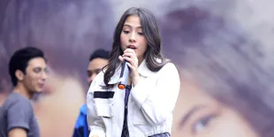 Tanggapi Video Ciuman Sosok Mirip Putrinya dan Niko Al Hakim, Ibunda Zara: Apapun yang Terjadi Dia Tetap Anak Saya