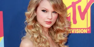 Taylor Swift si Country Girl