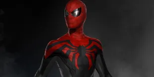 Teaser Trailer 'SPIDER-MAN: FAR FROM HOME' Hadirkan Jake Gyllenhaal Sebagai Mysterio
