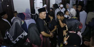 Teddy Suami Baru Lina Ternyata Hadir di Acara Pemakaman, Inilah Sosoknya