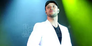 Telat, Maher Zain Minta Maaf!