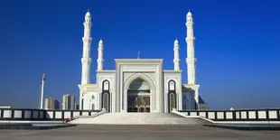 Tengok Kemegahan Masjid di Kazakhstan Ini, Yuk!