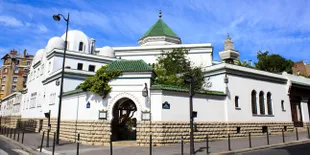 Tengok Sejarah Masjid Grande Mosquée de Paris, Yuk!