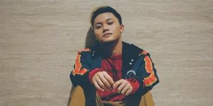 Tepat 100 Hari Kepergian Lina, Rizky Febian Nangis Teringat Mendiang Ibunda