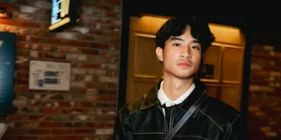 Terbiasa Dengan Drama Romantis, Devano Danendra Bakal Dikejar Mayit Hidup di 'Zona Merah'