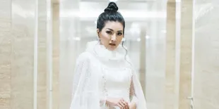 Tercium Bau Gosong dan Keluar Asap di Dalam Mobil, Begini Kronologi Kejadian Tak Wajar yang Dialami Sarwendah