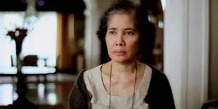 Tergoda Pesona Pria Muda, Aktris Senior Ini Jadi Panas Dingin