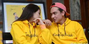 Terharu, Adipati &#38; Vanesha Nangis Saat Gala Premier #TemanTapiMenikah